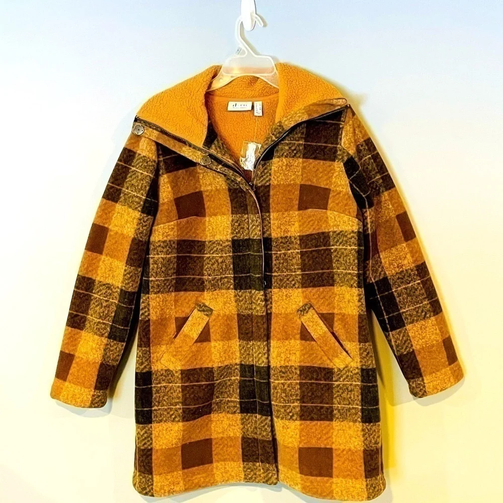 DENIM and Company size S women’s Sherpa camel plaid NWOT - Picture 1 of 6